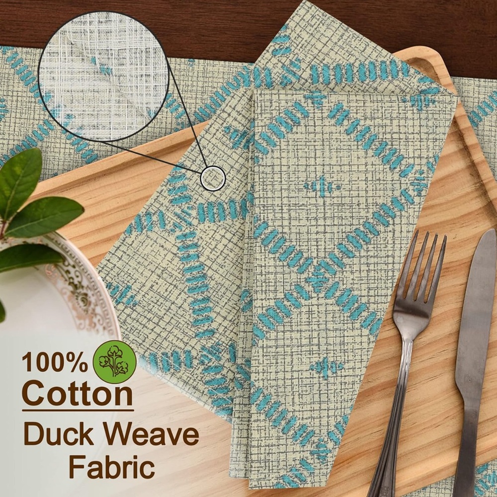 Geometric Patterned Tablecloth - Picture 4 of 8